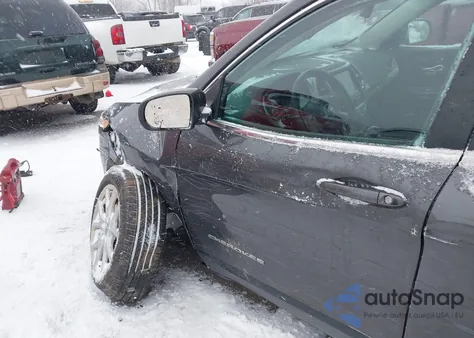 2017 Jeep Cherokee Latitude 4X4 from USA, damaged, VIN 1C4PJMCB9HW530640